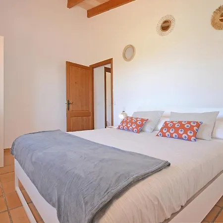 Calderitx Nyaraló Ariany